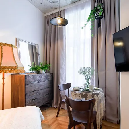 Apartment Golden Merchant Main Square