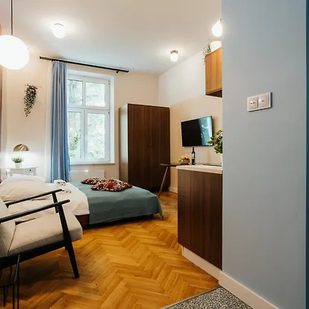 Golden Merchant Main Square