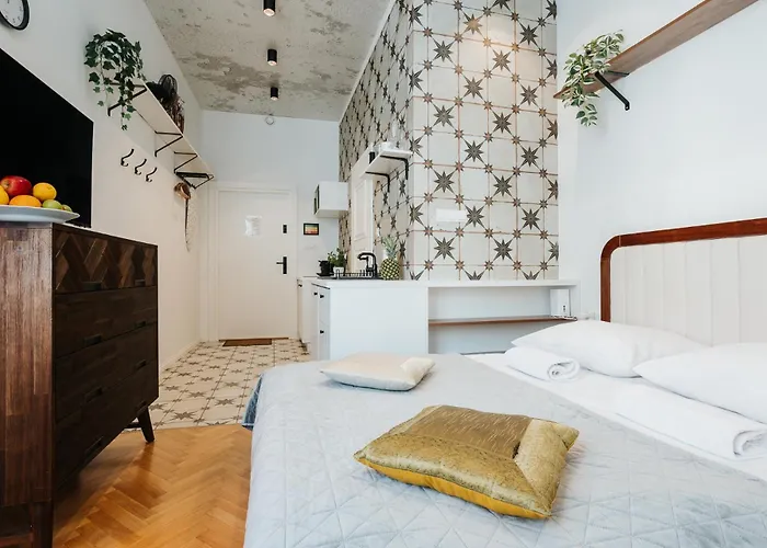 아파트 Golden Merchant Main Square *