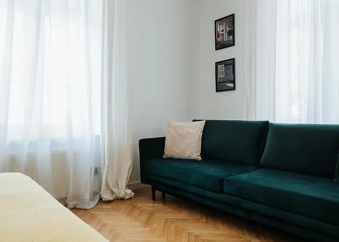 Golden Merchant Main Square *