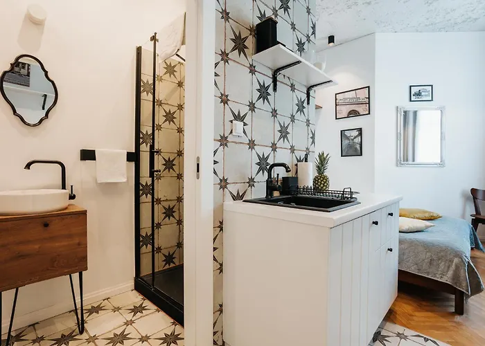 Golden Merchant Main Square Apartament