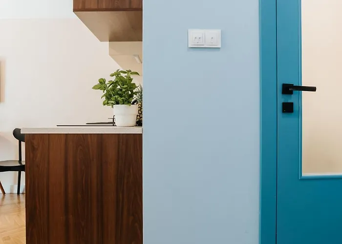 Golden Merchant Main Square Apartament